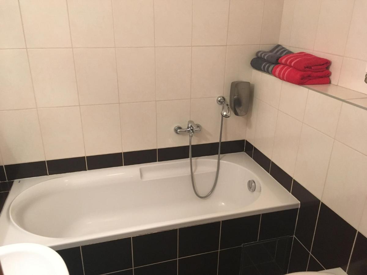 Apartman 哈拉霍夫 外观 照片